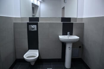 Kęty Krakowska 3 łazienka na korytarzu