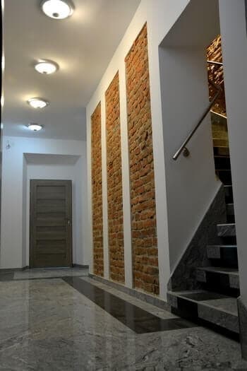 Kęty Krakowska 3 - korytarz 1 piętro